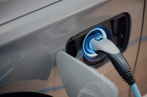 Quantum charging makes charging EVs as fast as pumping gas