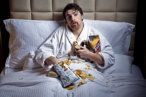 Meeting sleep recommendations could lead to smarter snacking