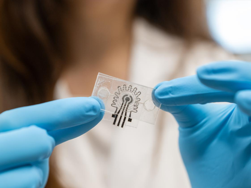 Ultra-thin, wearable sensor reinvents wireless continuous glucose monitoring
