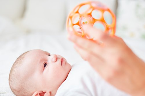 Ab wann können Babys sehen? Alle Entwicklungsphasen im Überblick