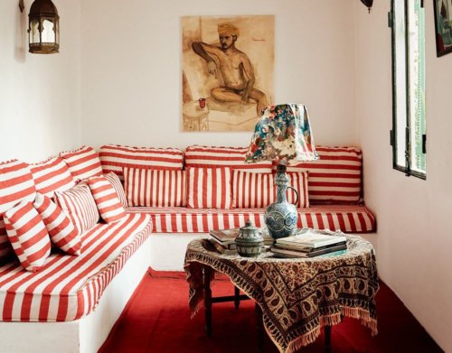 5 Farben, die im Mai in dein Interior gehören – No. 3 hätte niemand erwartet!
