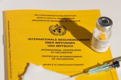 Gelber Impfpass kehrt zurück: Booster-Nachweis geht nicht ohne