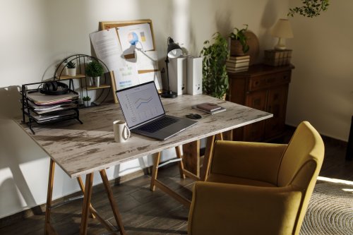 Schreibtisch-Organisation leicht gemacht: In 4 einfachen Schritten zum idealen Arbeitsplatz