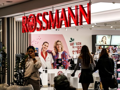 Make-up-Schock bei Rossmann: Beliebte Marke fliegt aus dem Sortiment