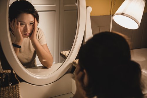 Geschwollenes Gesicht am Morgen: 5 Tipps helfen sofort dagegen