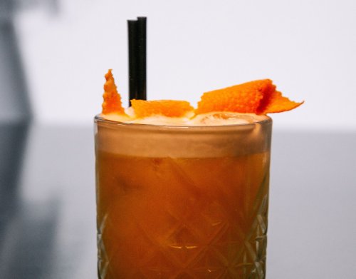 Kokos-Karotten Crush: Cocktail mit Möhrensaft