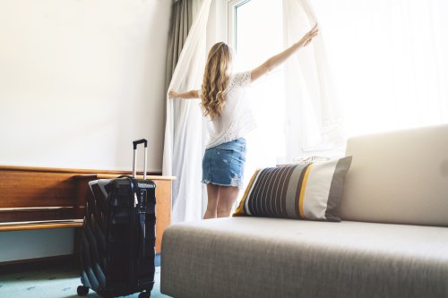 Hotelzimmer: Diese 9 Dinge solltest du zuerst putzen