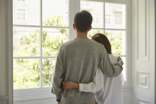 Psychologin erklärt: Fenster und Wände sind das Wichtigste in einer Beziehung
