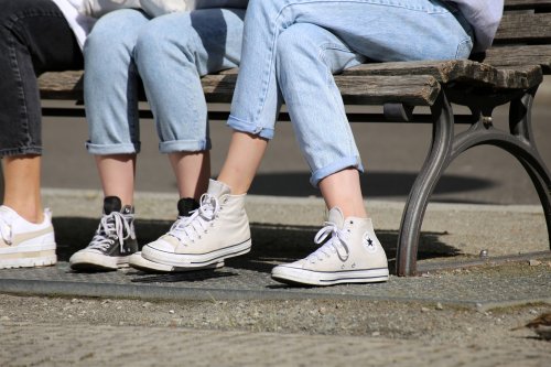 Sneakers machen Zehen kaputt: So sollten deine Schuhe nicht aussehen