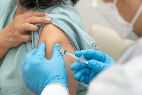 Studie: Vor dieser unheilbaren Krankheit kann die Gürtelrose-Impfung schützen