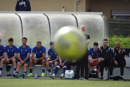 Heddesheim gelingt es nicht, dem KSC ein Bein zu stellen