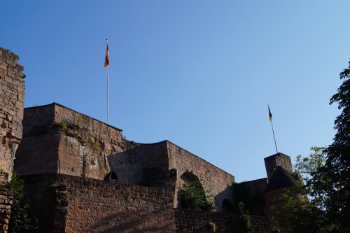 Burg Nanstein - Eindrucksvolles Wahrzeichen der Stadt Landstuhl