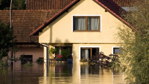 Hochwasserschutz fürs Haus: So schützt ihr eure Immobilie