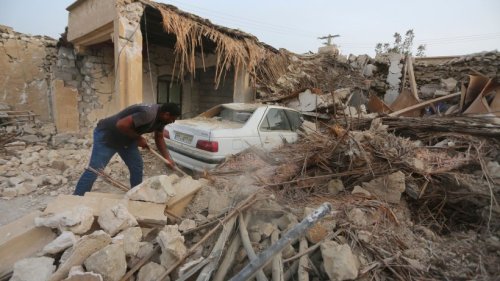 Mindestens fünf Tote nach Erdbeben im Iran