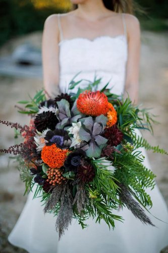 16 Wedding Bouquets That Are Perfect for Fall