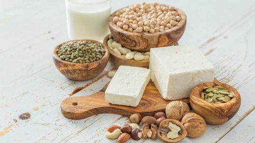 Plant-Based Protein: 6 Types and Top Benefits of Plant Protein