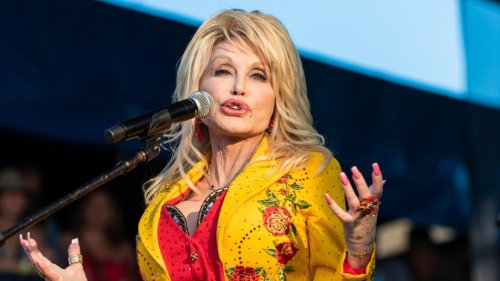 Why Does Nancy Sinatra Want Dolly Parton to Get the Presidential Medal of Freedom?