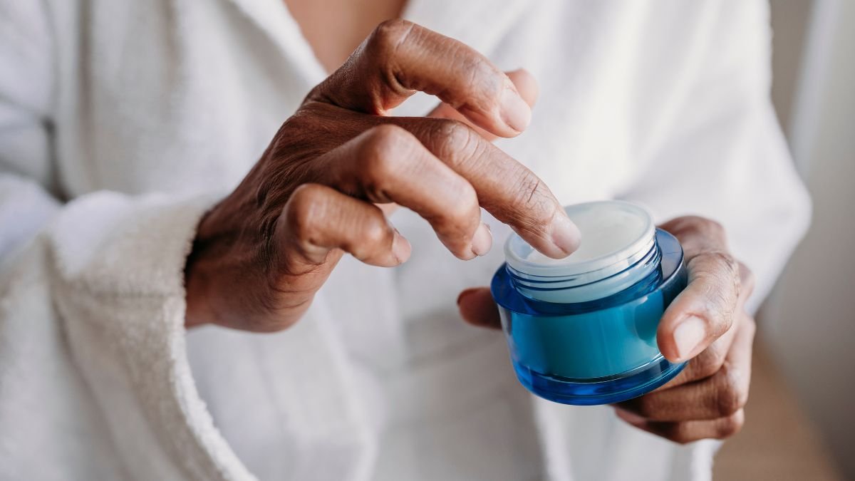 Doctors Reveal How to Treat Shingles and Manage the Painful, Itchy Rash