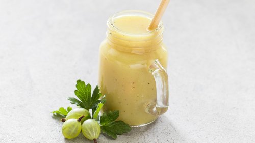 Researchers: This Astonishing Smoothie Add-In Slashes LDL Cholesterol, Curbs Heartburn + Reverses Thinning Hair