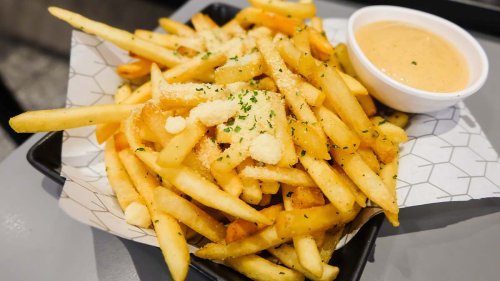 Crab Fries Are The Spicy, Cheesy Twist On Regular Fries That You’ll Wonder How You Lived Without — Easy Air Fryer Recipe