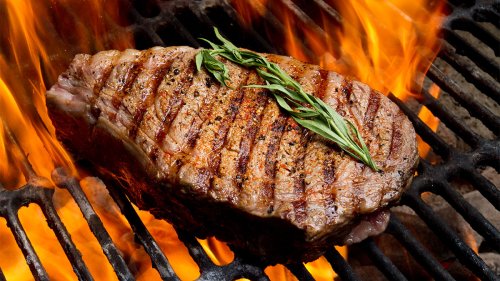 Texas Roadhouse Steak Seasoning: Make It At Home To Enjoy Big Flavor for Less Money