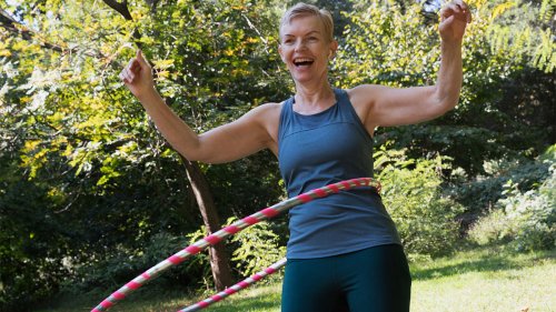 New Hula Hoop Craze Is Helping Women Over 50 Lose 100+ lbs — And Belly Goes First!