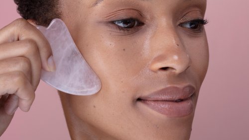 These Gua Sha Before and After Results May Convince You to Try the Viral De-Puffing and Contouring Technique