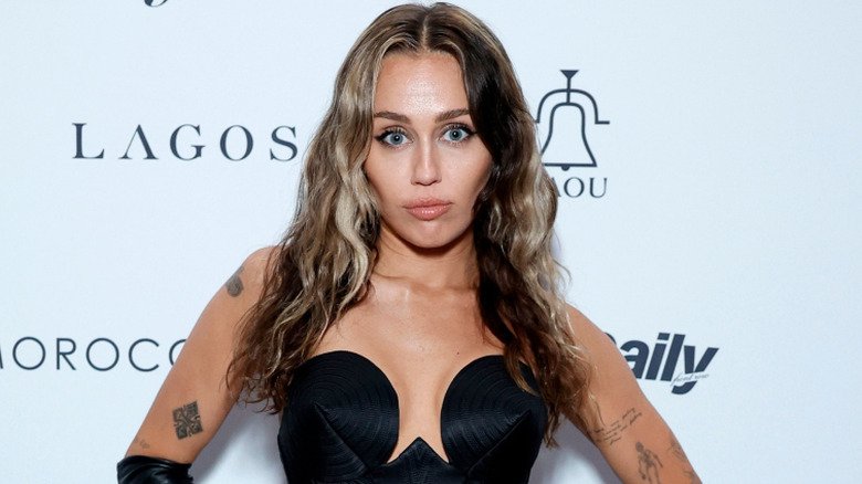 Miley Cyrus' Coolest Award Show Hair Looks Of All Time