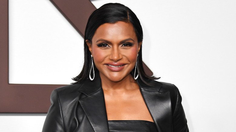 Mindy Kaling's Favorite Books Make Up An Iconic Celebrity Memoir Reading List