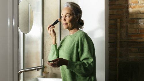 What To Look For In A Foundation If You Have Mature Skin - Women