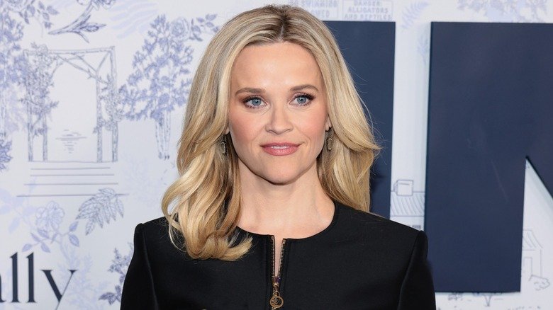 Reese Witherspoon Is A Gorgeous Bare-Faced Beauty Going Makeup Free