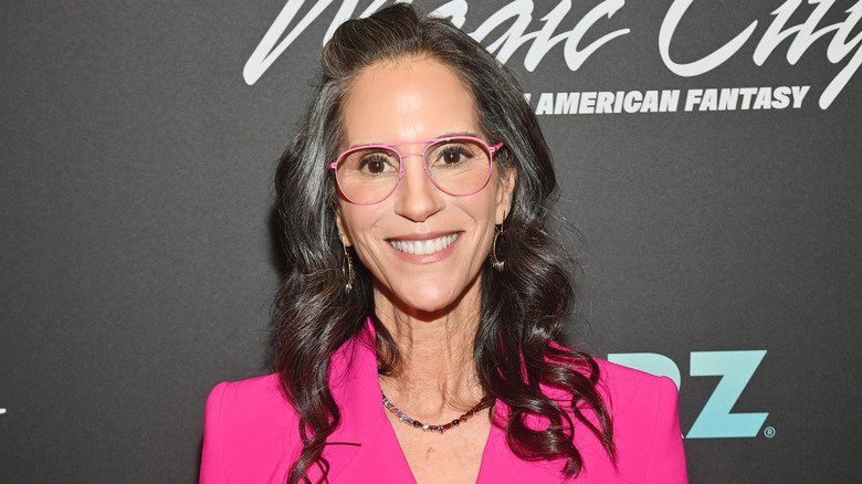 Jami Gertz Once Rocked Blunt Bangs And It Transformed Her Look