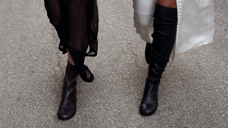 The Skirt-And-Boot Combo That Looks Great Together For Fall 2026