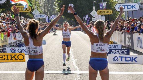 splits-a-world-championships-marathon-moment-captured-and-adored