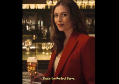 Sharapova thirsty for beer, chooses Stella Artois | Women's Tennis Blog