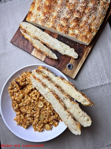 Gestampfte Bohnen mit Paprika und Knoblauch…Baka Maras Meljanac…“Nistima“ von Georgina Hayden