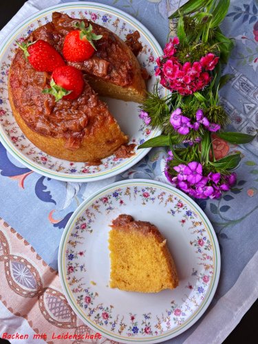 Rhubarb-Steamed-Pudding…gedämpfter Pudding mit Rhabarber…ein englisches Dessert