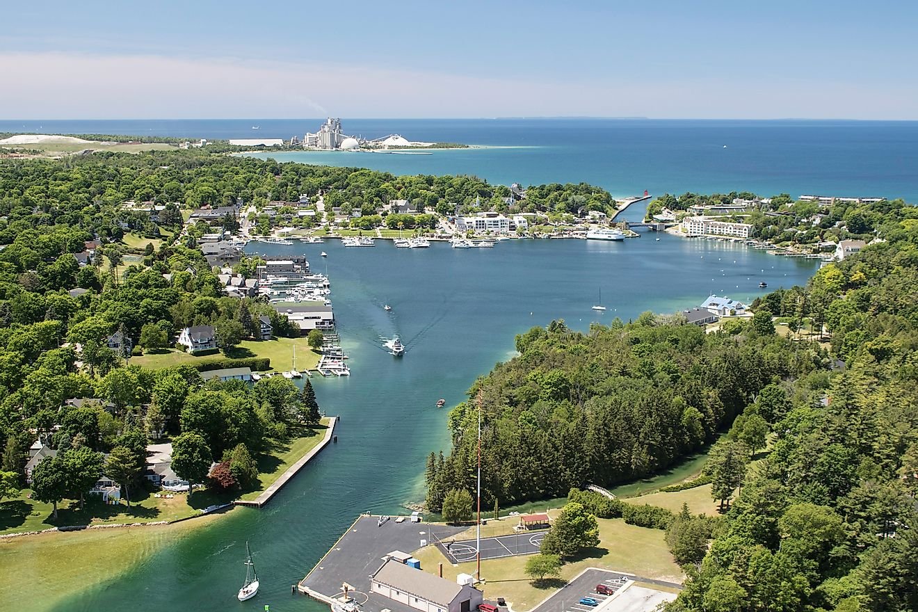 9 Great Lake Michigan Beach Towns - cover