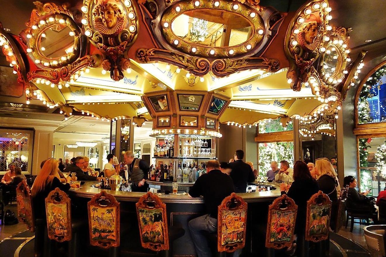 10 Of The Most Famous Bars In The US