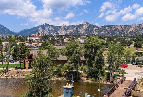 9 Ideal Destinations for a 3-Day Weekend in the Rockies