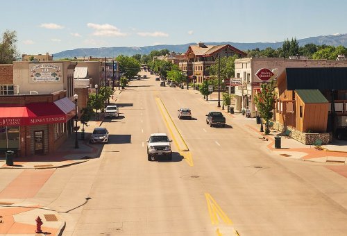 8 Serene Wyoming Towns For A Weekend Retreat