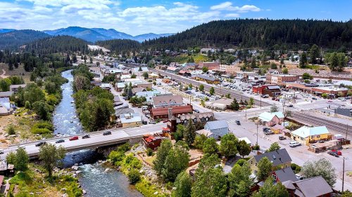 13 Adorable Small Towns In California's Sierra Nevada