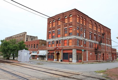 6 Charming Arkansas Communities To Retire Around Little Rock