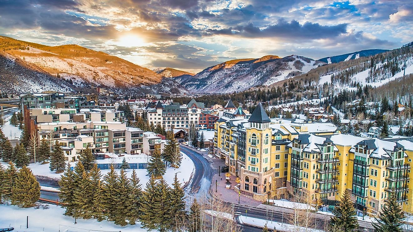 10 Best Ski Towns In America
