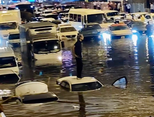 Chernihiv Strike Kills 14, Dubai Floods, Hawaii Landmark vs. Bad Tourists
