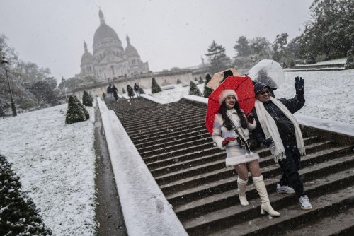 Moscow-Pyongyang “Deal,” Bolsonaro Indicted, Snowy Paris