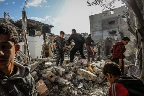 Israel Strikes On Gaza Kill Hundreds, Trump-Putin Call, Stranded Astronauts Leave ISS