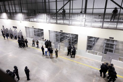 Why El Salvador's Ruthless Prisons Are Even Worse For Female Inmates