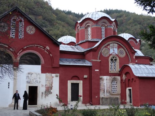 What's Behind The Rising Number Of Muslim-To-Catholic Conversions In Kosovo