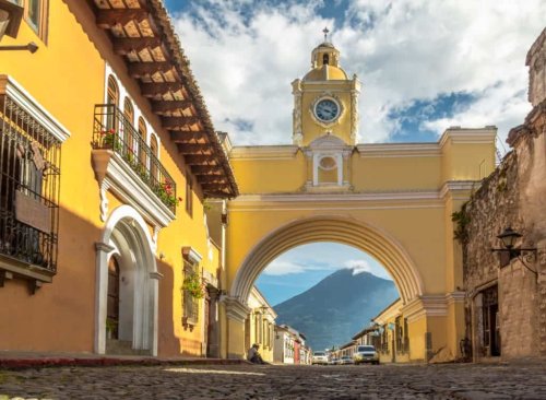 Antigua, Guatemala – Sehenswürdigkeiten und Spanisch lernen in der bunten Kolonialstadt